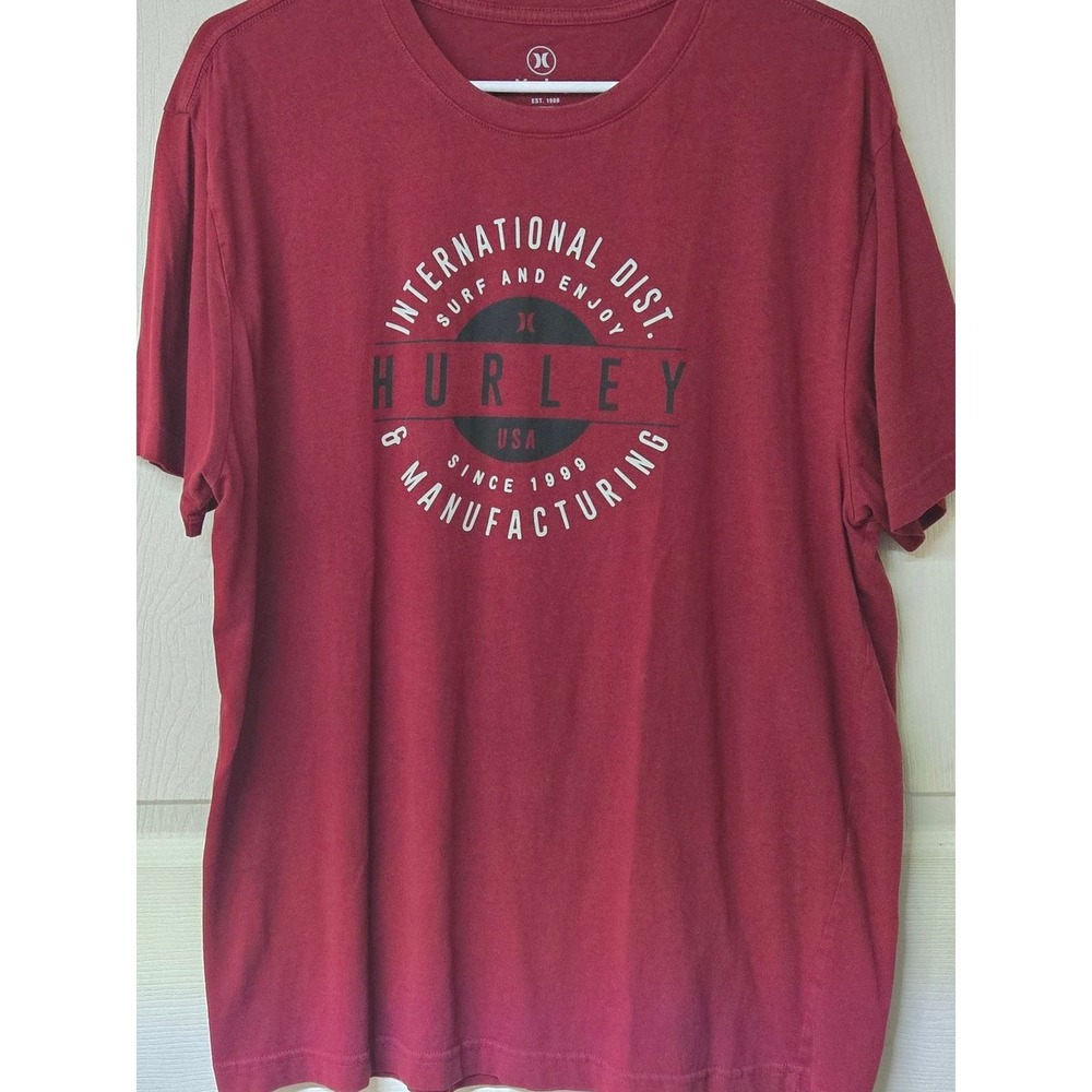 Hurley Mens Graphic T-Shirt Medium Burgundy Red International Dist Surf Tee